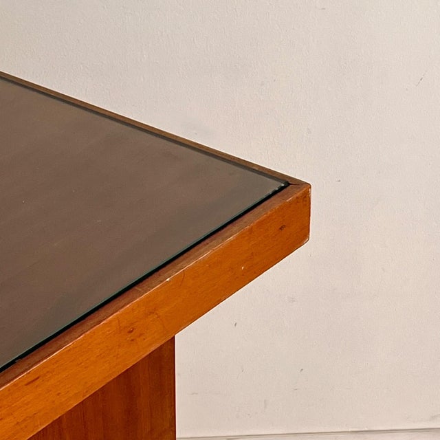 1970s Mid-Century Italian Desk with Z-Shaped Legs and Glass Top, 1970s For Sale - Image 5 of 9