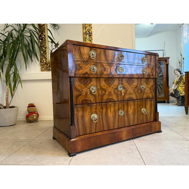Antique Biedermeier Writing Desk in Walnut For Sale - Image 4 of 18