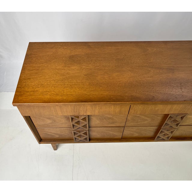 Bassett Furniture Mid-Century Modern Bassett "Zenith" Walnut Triple Dresser For Sale - Image 4 of 14