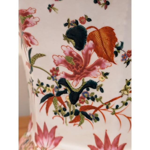 Pair of Chinese Porcelain Potpourri Jars With Lids For Sale In Seattle - Image 6 of 10