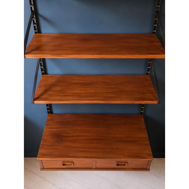 1960s Vintage Modular Wall-Mounted Bookcase in Mahogany and Metal, 1960s For Sale - Image 5 of 7