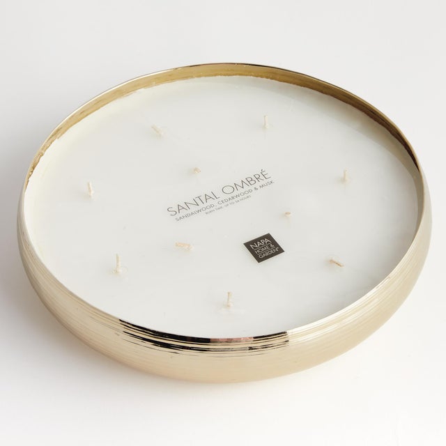 Enjoy top notes of sandalwood, musk and cedarwood. This is Santal Ombre. Beautifully finished in a warmGold tray with a...