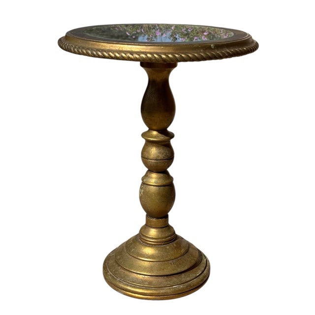 French Hollywood Regency Gold Leaf Round Pedestal Side Table For Sale - Image 3 of 9