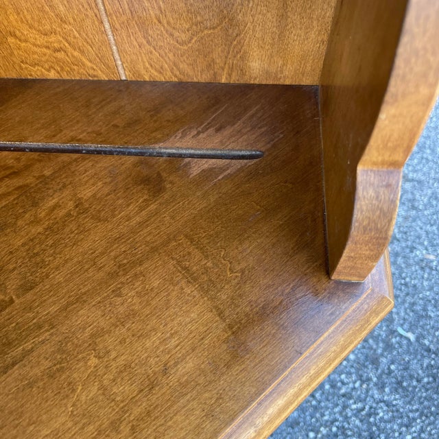 1980s Ethan Allen Heirloom Nutmeg Maple Corner Etagere or China Cabinet (10-6046) For Sale - Image 11 of 12