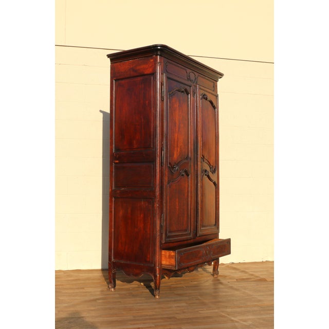 19th Century French Provincial Louis XV Walnut Armoire Cabinet For Sale - Image 9 of 13
