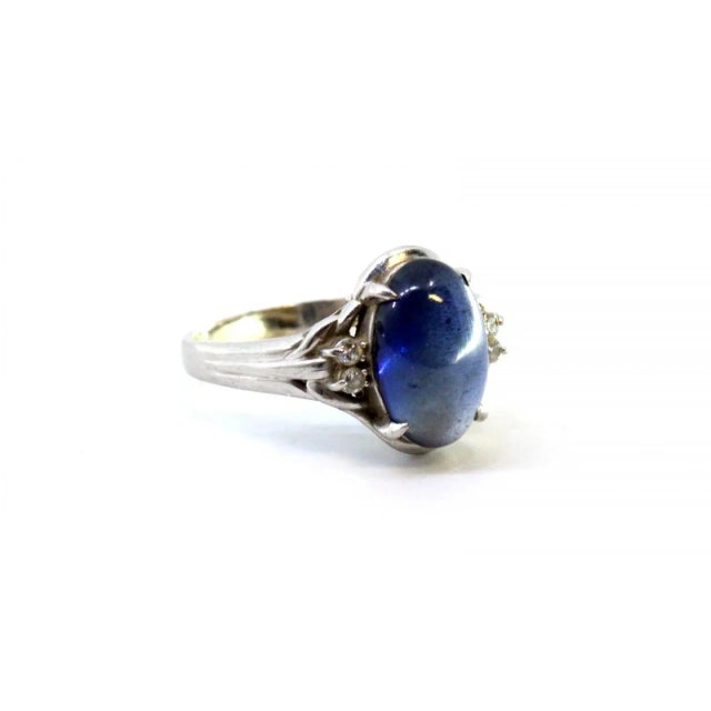 Metal White Gold Ring with Brilliant-Cut Diamonds For Sale - Image 7 of 8