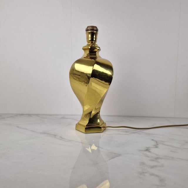 Mid-Century Modern Sculptural Brass Table Lamp, 1960s For Sale - Image 3 of 15