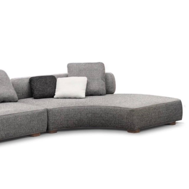 Brand new, never opened, still in original Minotti factory packaging. This is the Florida Curved Corner Element (Right/DX,...