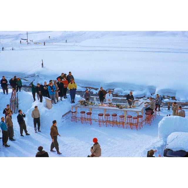 Ice Bar 1955 Crowds gather at an apres ski ‘ice bar’, St. Anton ski resort, Austria, 1955. Toni Frissell Antoinette...
