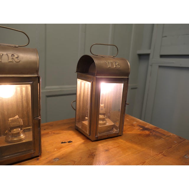 1930s Large Wall Hanging Lanterns in Brass, 1930, Set of 2 For Sale - Image 5 of 7