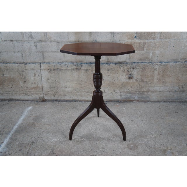 Vintage Late 20th Century Biggs Old Sturbridge Village Federal Mahogany Spider Leg Candle Stand For Sale - Image 4 of 12