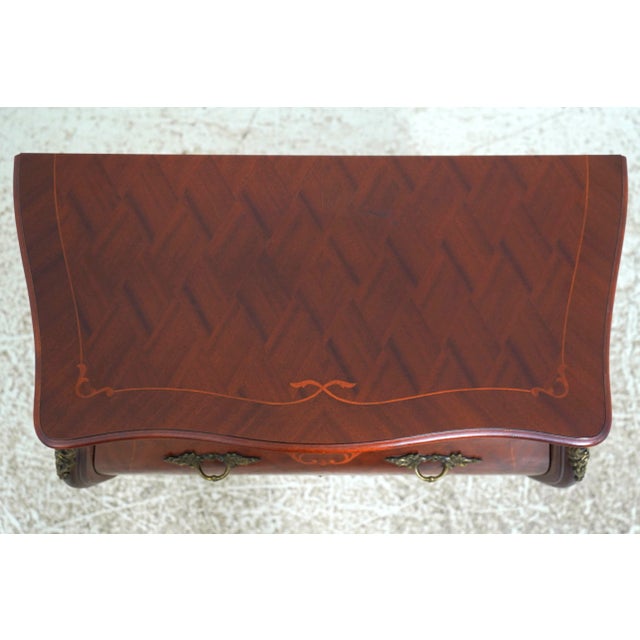 French Style Inlaid Mahogany Bombe Chest Commode For Sale In Philadelphia - Image 6 of 17