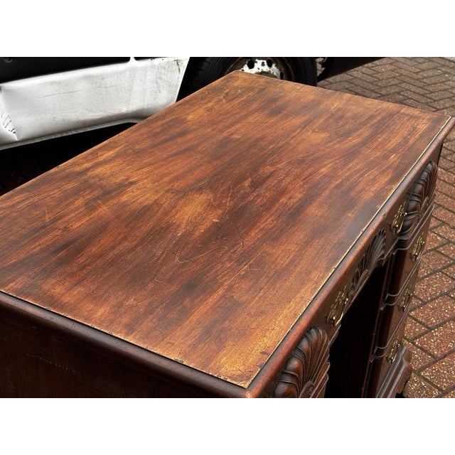 Mahogany Rhode Island Desk in the style of John Townsend For Sale - Image 14 of 18