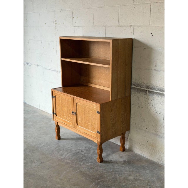 Mid-Century Modern Oak Cabinet With Lower Doors and Shelves Vintage Mid-Century Modern 1960s For Sale - Image 3 of 10