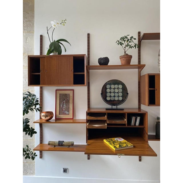 Four Royal System Columns in Teak by Poul Cadovius, 1970 For Sale - Image 3 of 18
