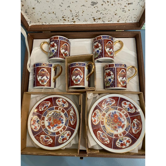 Japanese Vintage Pearl China Imari Boxed Tea Set - 10 Pieces For Sale - Image 3 of 8