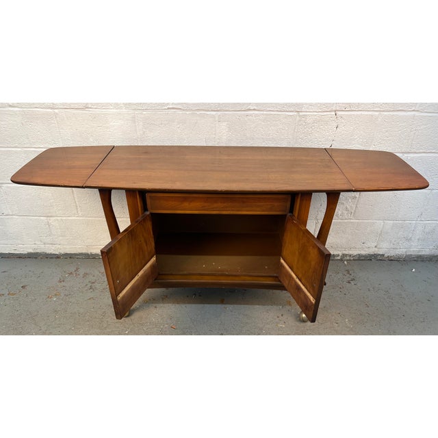 Sculpted Mid-Century Rolling Drop-Leaf Walnut Bar Cart For Sale - Image 14 of 17