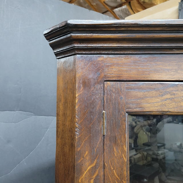 Late 20th Century English Oak Glass Top Doors With Paneled Bottom Doors Corner Cupboard For Sale - Image 15 of 16