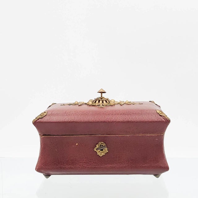 English Circa 1830 Leather and Gilt Tea Caddy, England For Sale - Image 3 of 10