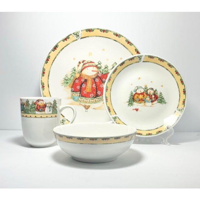 Contemporary Gibson “Snowman Frolic” Ceramic Dinnerware Set, Service for 4 - 16-Piece For Sale In Dallas - Image 6 of 8