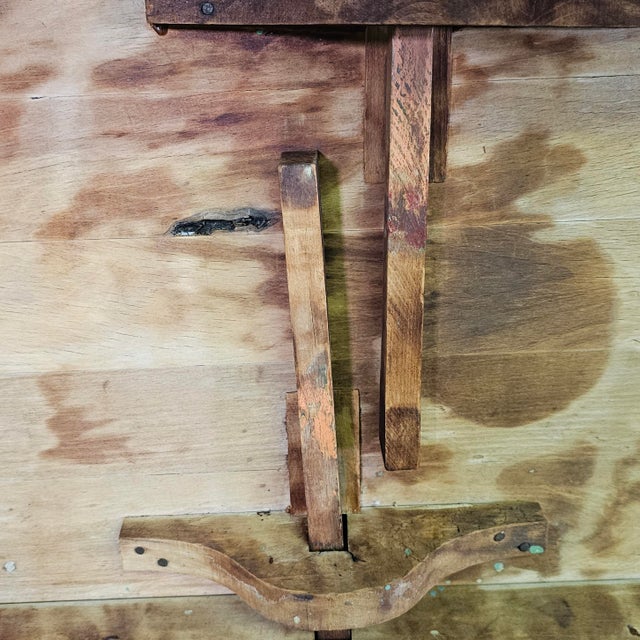 American Farmhouse Gateleg Drop Leaf Table in Aged Red Paint, C. 1890–1920 For Sale - Image 16 of 18