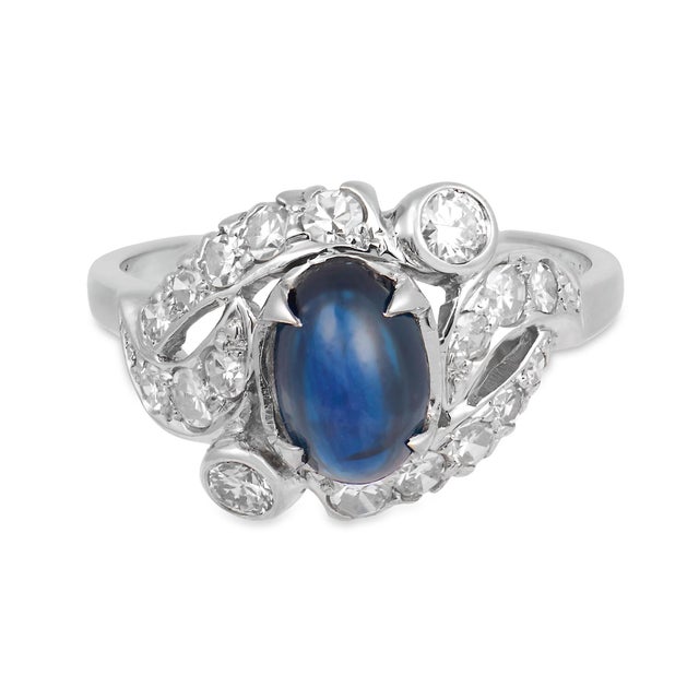 Art Deco 1930s Art Deco Cabochon Cut Sapphire Diamond Platinum Dinner Ring, Size 6.25 For Sale - Image 3 of 7