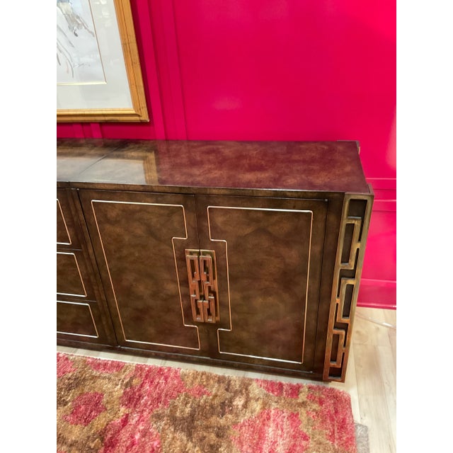 1970s 1970s Mastercraft 4pc Credenza in Burled Amboyna and Brass For Sale - Image 5 of 12