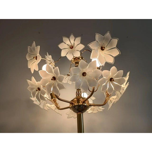 1970s Large Murano Flower Floor Lamp, Italy, 1970s For Sale - Image 5 of 13