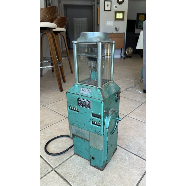 Traditional Antique Green Johnson Fare Box Co. Trolley Bus Fare Box For Sale - Image 3 of 17