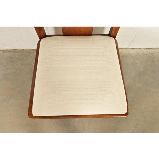 Wood Thomasville Mid-Century Hollywood Regency Chinoiserie Carved Walnut Dining Chairs, Set of Four For Sale - Image 7 of 13