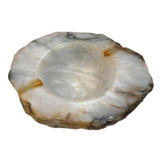 Vintage Natural-Edge Marble Ashtray – White & Gray Veined Stone For Sale