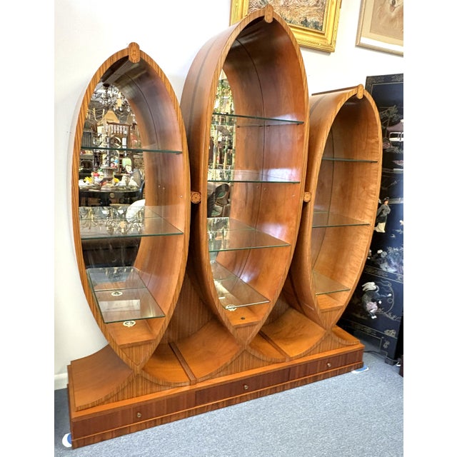 Wood Vintage Art Deco Style Fan & Feather Shaped Three Section Lighted Display Cabinet For Sale - Image 7 of 18