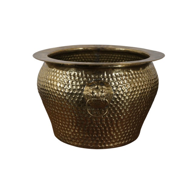 Chinese Vintage Chinese Hammered Brass Nesting Foo Dog Planters Jardinieres Cachepots- Set of 3 For Sale - Image 3 of 12