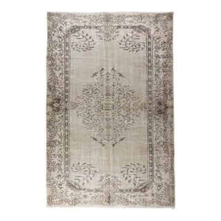 Vintage Distressed Oushak Rug – Faded Neutrals, Classic Floral Medallion -4' 9'' X 7' 11'' For Sale