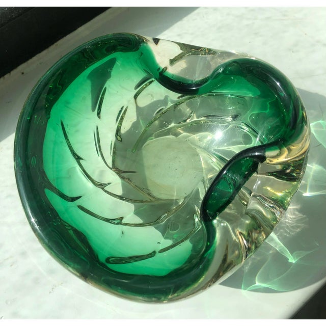Mid 20th Century Mid 20th Century Handblown Green and Gold & Silver Foil Sommerso Swirl Catchall For Sale - Image 5 of 10