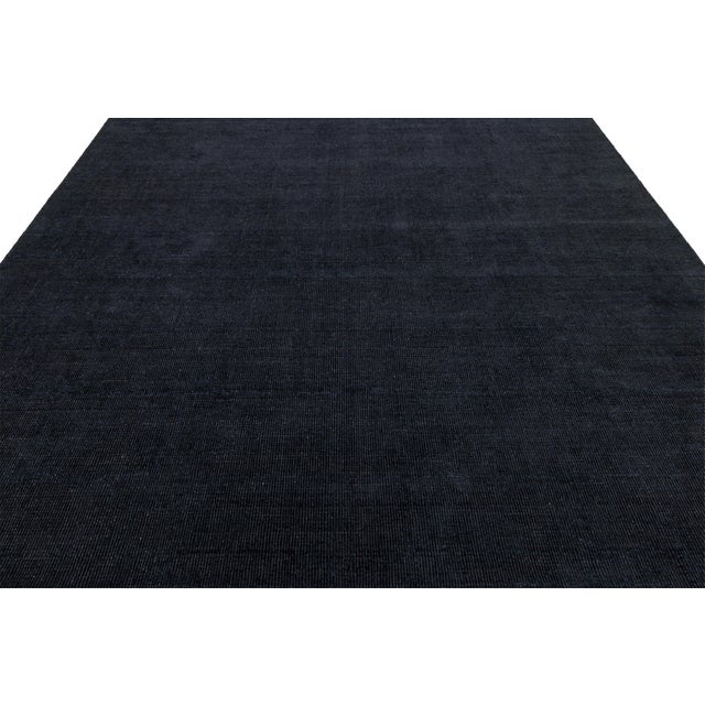 Modern Indian Cut & Loop Wool & Bamboo Silk Rug in Charcoal / Obsidian 9x12 For Sale - Image 10 of 12