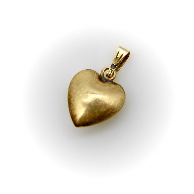 1980s Vintage 14k Gold Puffy Heart Pendant / Charm For Sale - Image 5 of 7