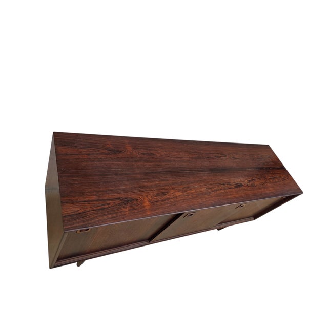 1970s Danish Modern Rosewood Sideboard Console Credenza Buffet Console Mid Century For Sale - Image 4 of 15