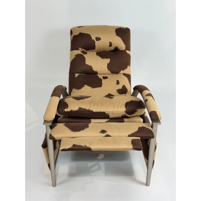 Early 21st Century Ethan Allen Radius Recliner in Patterned Fabric For Sale - Image 5 of 11