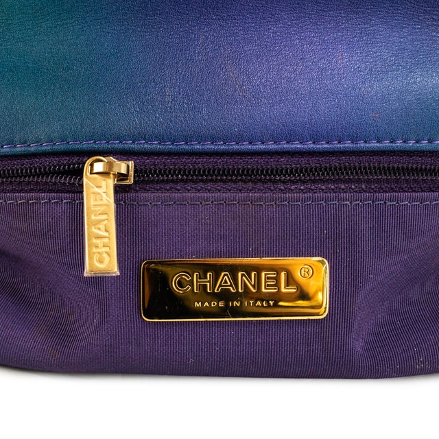 Chanel 19 Medium Tie-Dye Quilted Calfskin Mixed Chain Shoulder Bag For Sale - Image 10 of 12