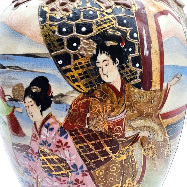Gold Japanese Satsuma-Style Hand-Painted Vase, Taishō–Early Shōwa For Sale - Image 8 of 12