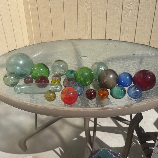 This is a huge collection of Japanese Fishing Floats. There are some rare colors like red, orange, cobalt blue, yellow,...