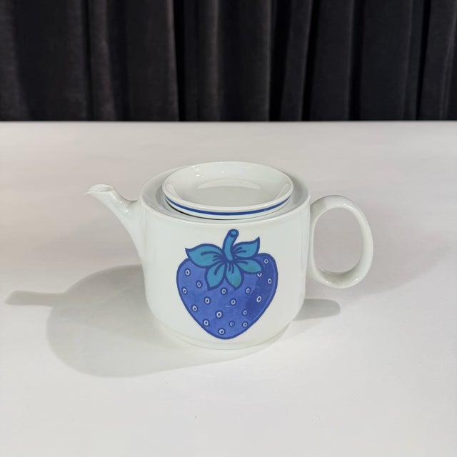 1970s Richard Ginori “Fragoletta” Blue Strawberry Tea & Coffee Service - 13 pcs For Sale - Image 10 of 18