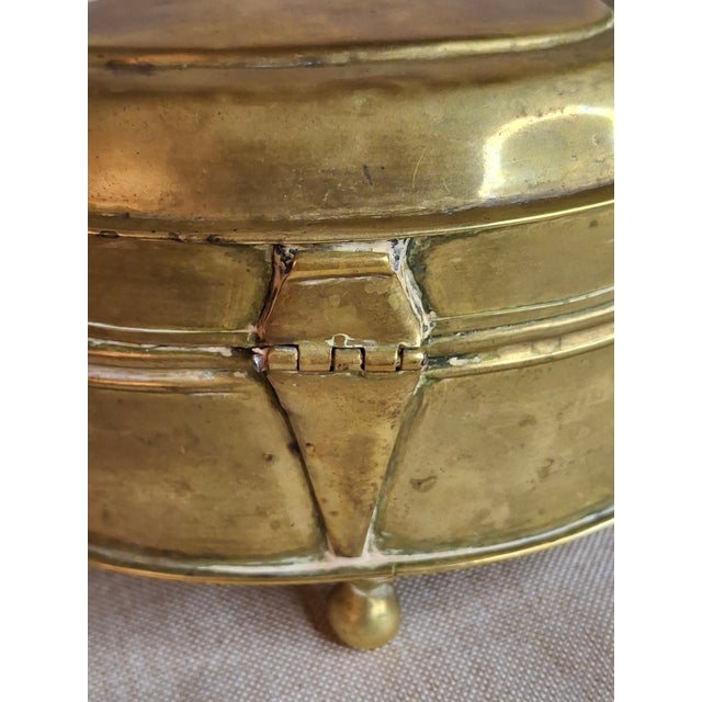 Antique 19th Century Oval Brass Tobacco Box – Hinged Keepsake or Trinket Casket For Sale - Image 10 of 12