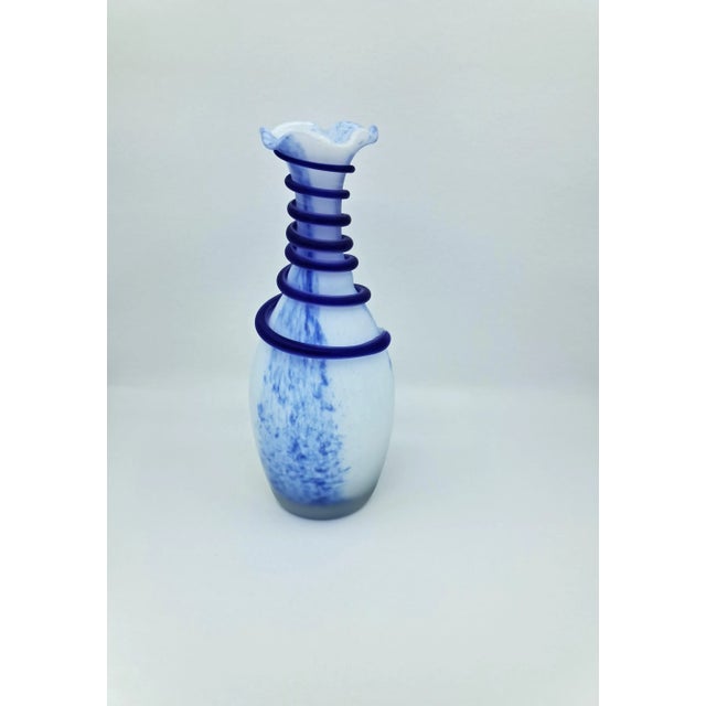 Vintage Handcrafted White and Blue Swirl Bud Art Glass Vase For Sale - Image 10 of 10