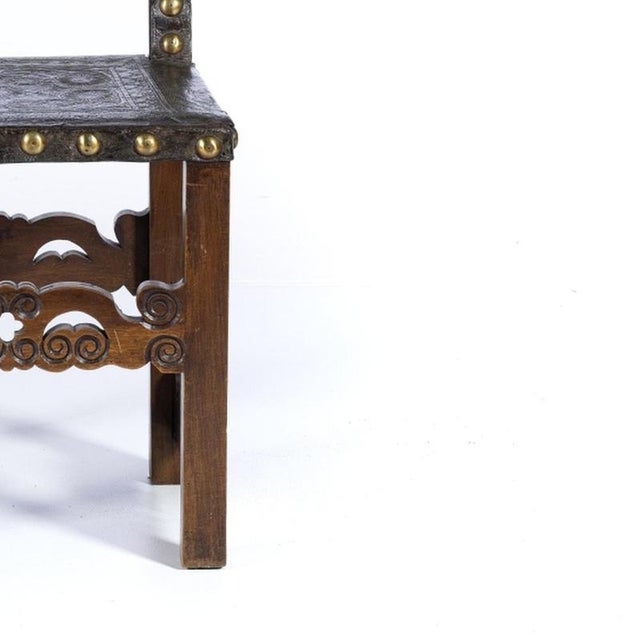 17th Century Chair in Walnut For Sale - Image 5 of 6