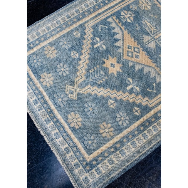 Turkish Vintage Style Anatolian Rug 2'6" x 4'4" For Sale - Image 4 of 8