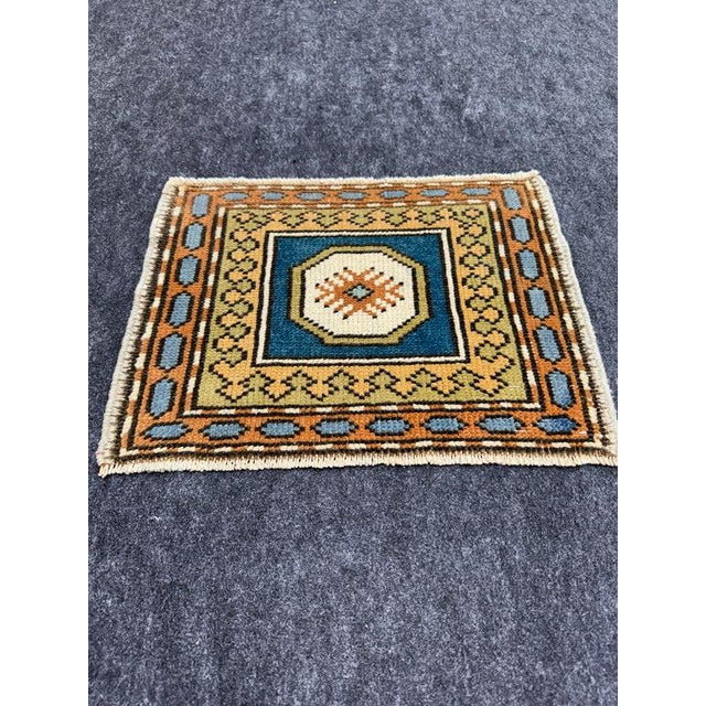 Turkish Yastik Rug 1'7" x 1'3" For Sale - Image 4 of 5