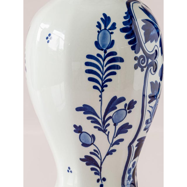 Metal Royal Delft Blue Louis XV Table Lamps, New Pleated Lampshades, Set of 2 For Sale - Image 7 of 16