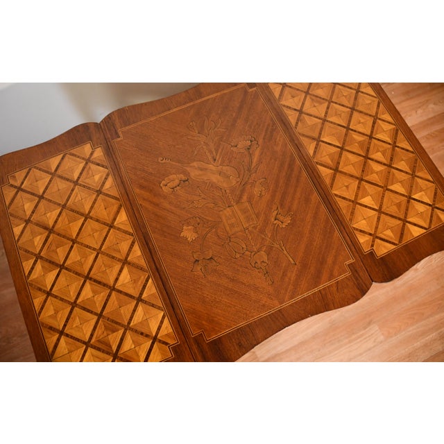 French 1890s Antique French Louis XV Walnut & Satinwood Coiffeuse Makeup Vanity Desk For Sale - Image 3 of 18